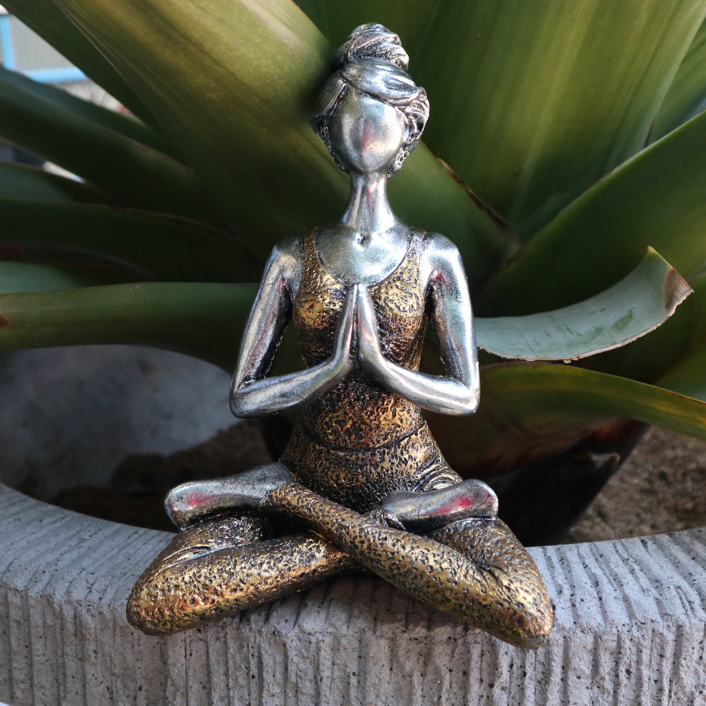 Figurine Yoga Lady - Argent et Or 24 cm