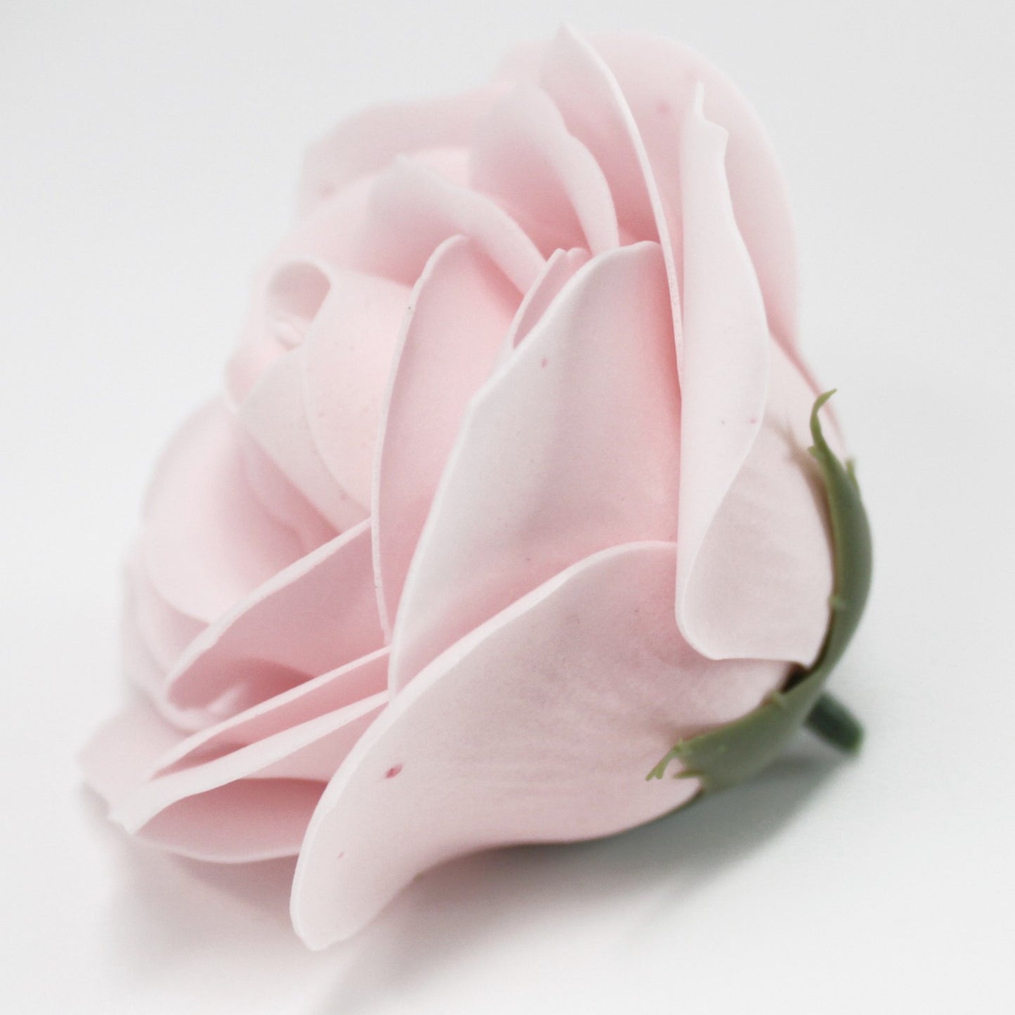 Grande fleur artisanale décorative - rose bébé