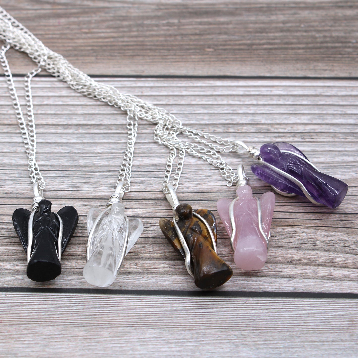 Pendentif ange gardien en pierre précieuse - Agate noire