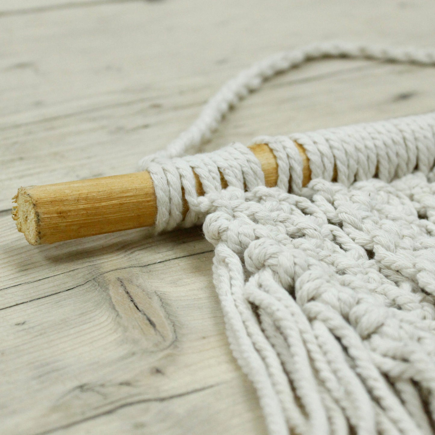 Tapisserie en macramé - Surabondance