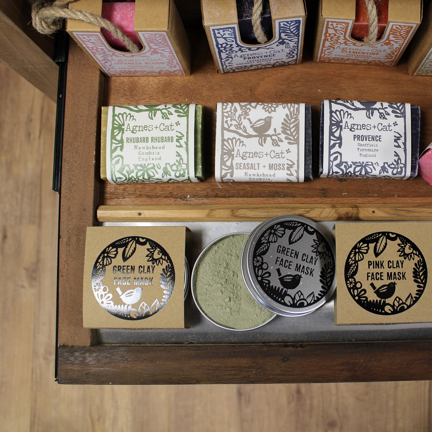 Présentoir à savon liquide - 8 distributeurs