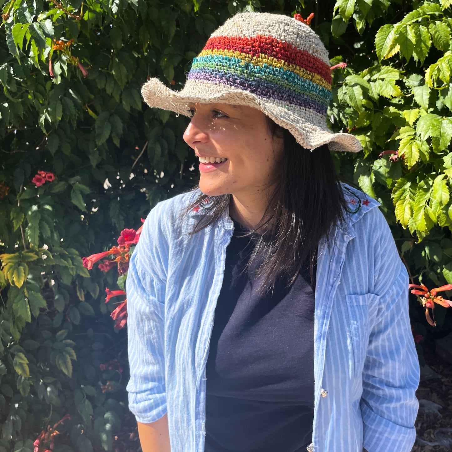 Chapeau de festival bohème en chanvre et coton tissé à la main - Arc-en-ciel