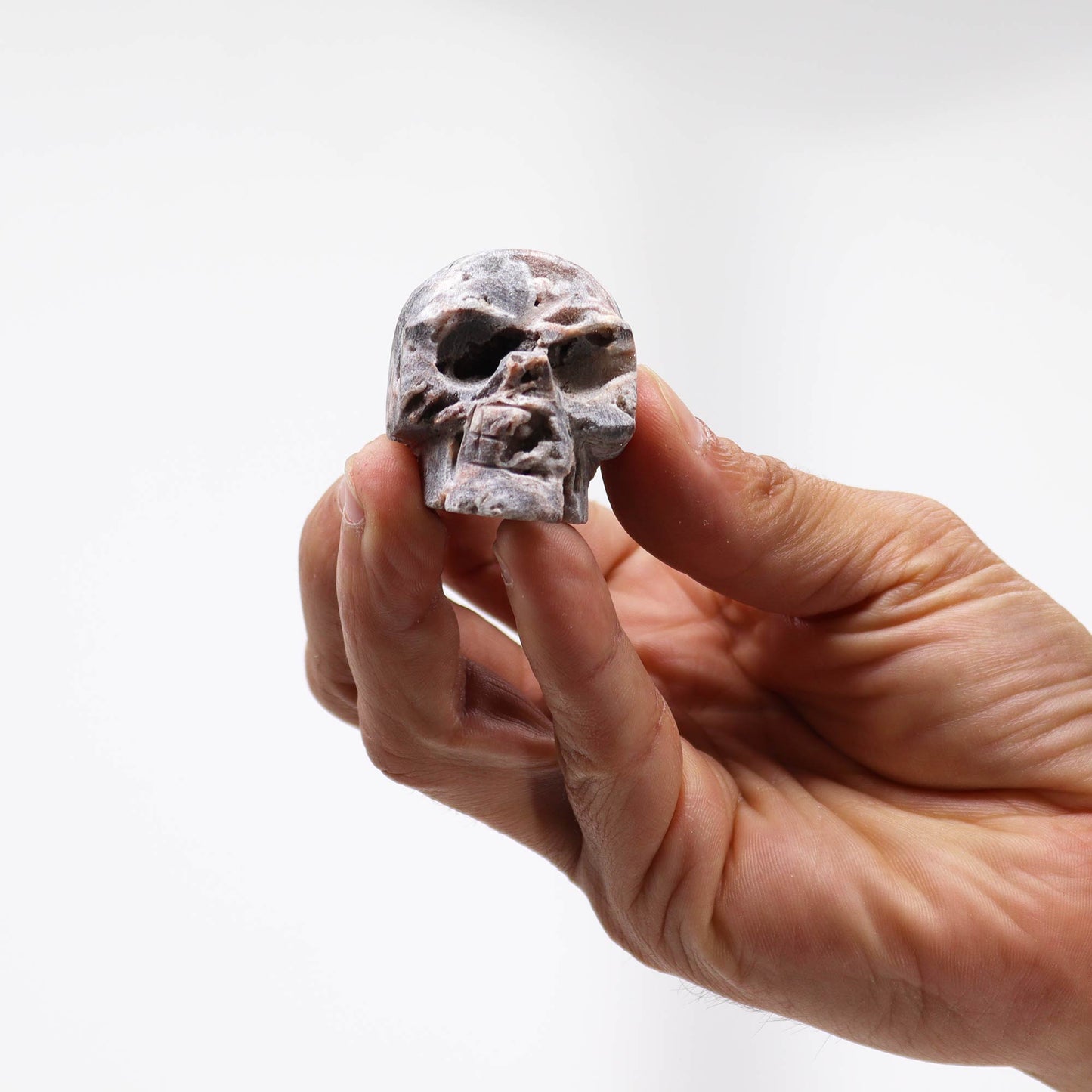 Crâne sculpté dans des géodes de calcite - (environ 4,5 cm)