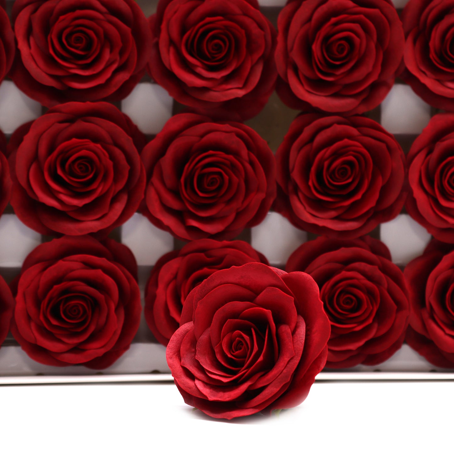 Fleur de savon artisanale - Grande rose vintage - Écarlate