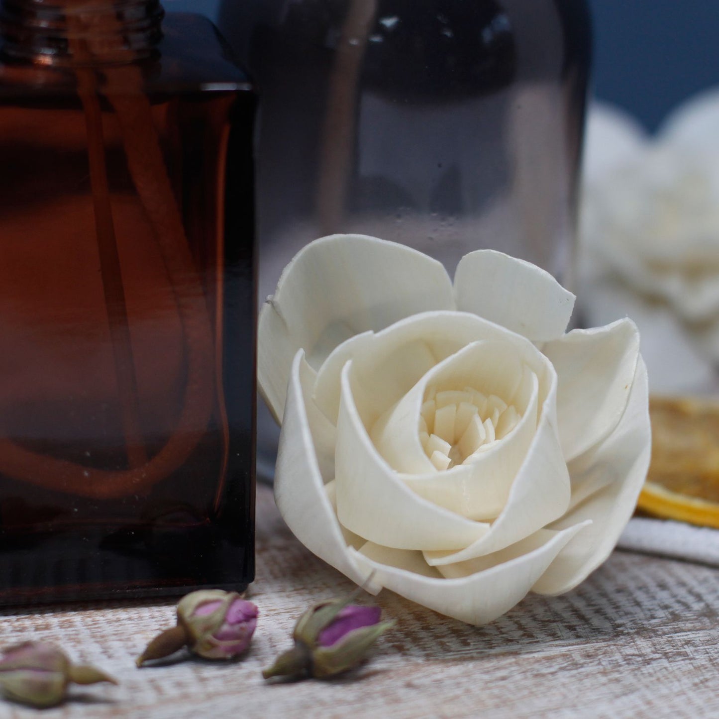 Diffuseur de fleurs naturelles - Lys en roseau