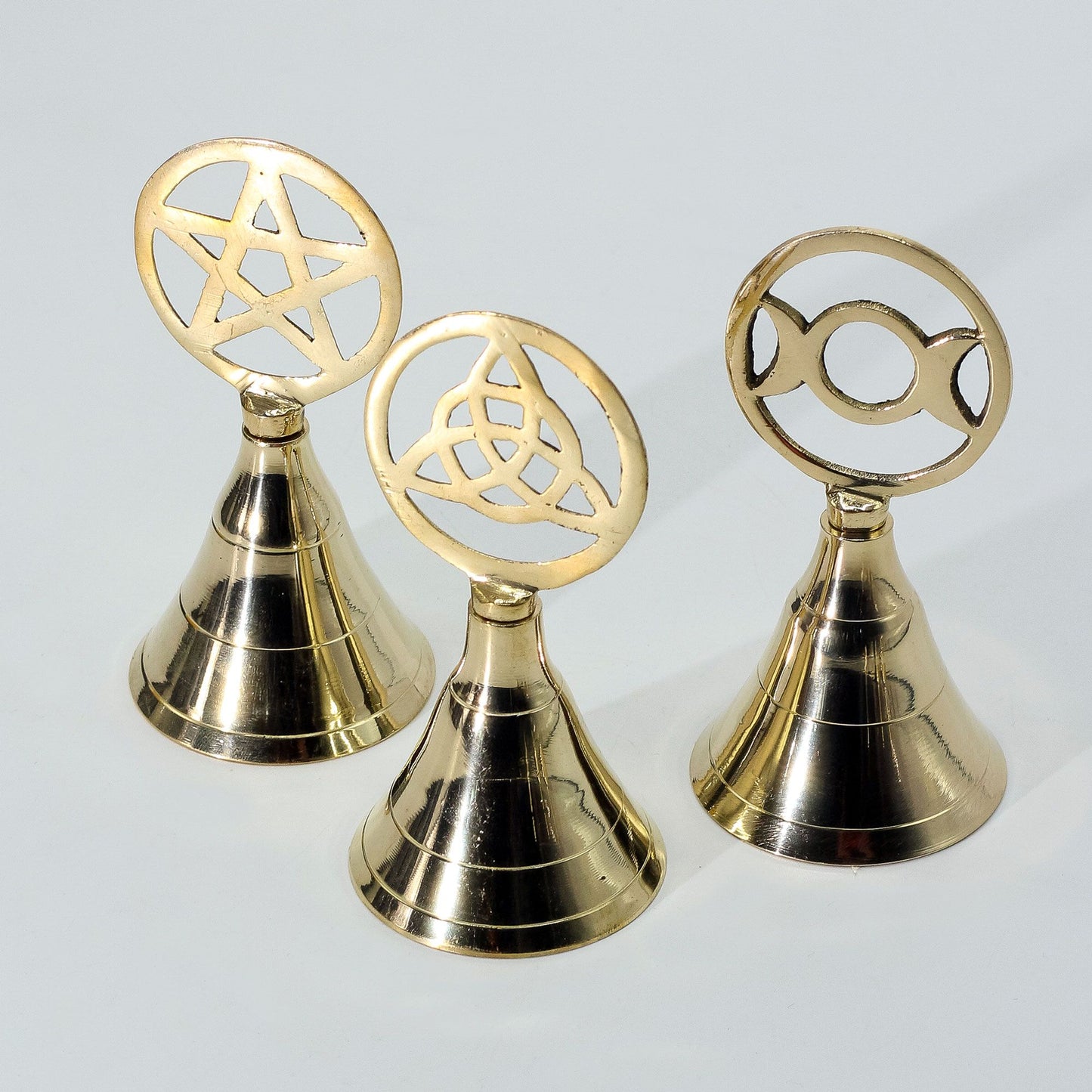 Cloche d'autel en laiton - Triquetra