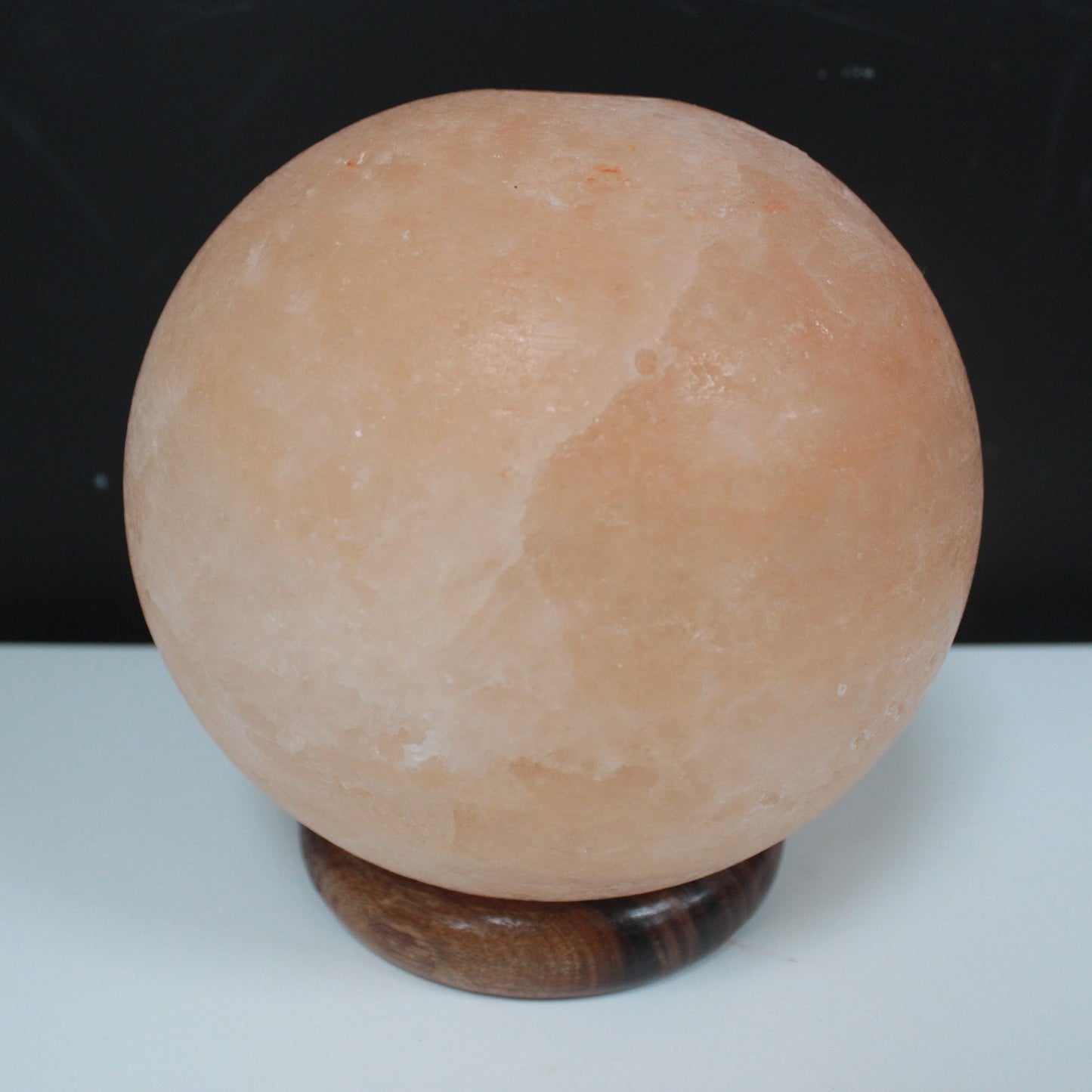 Lampe boule de sel - Base en bois