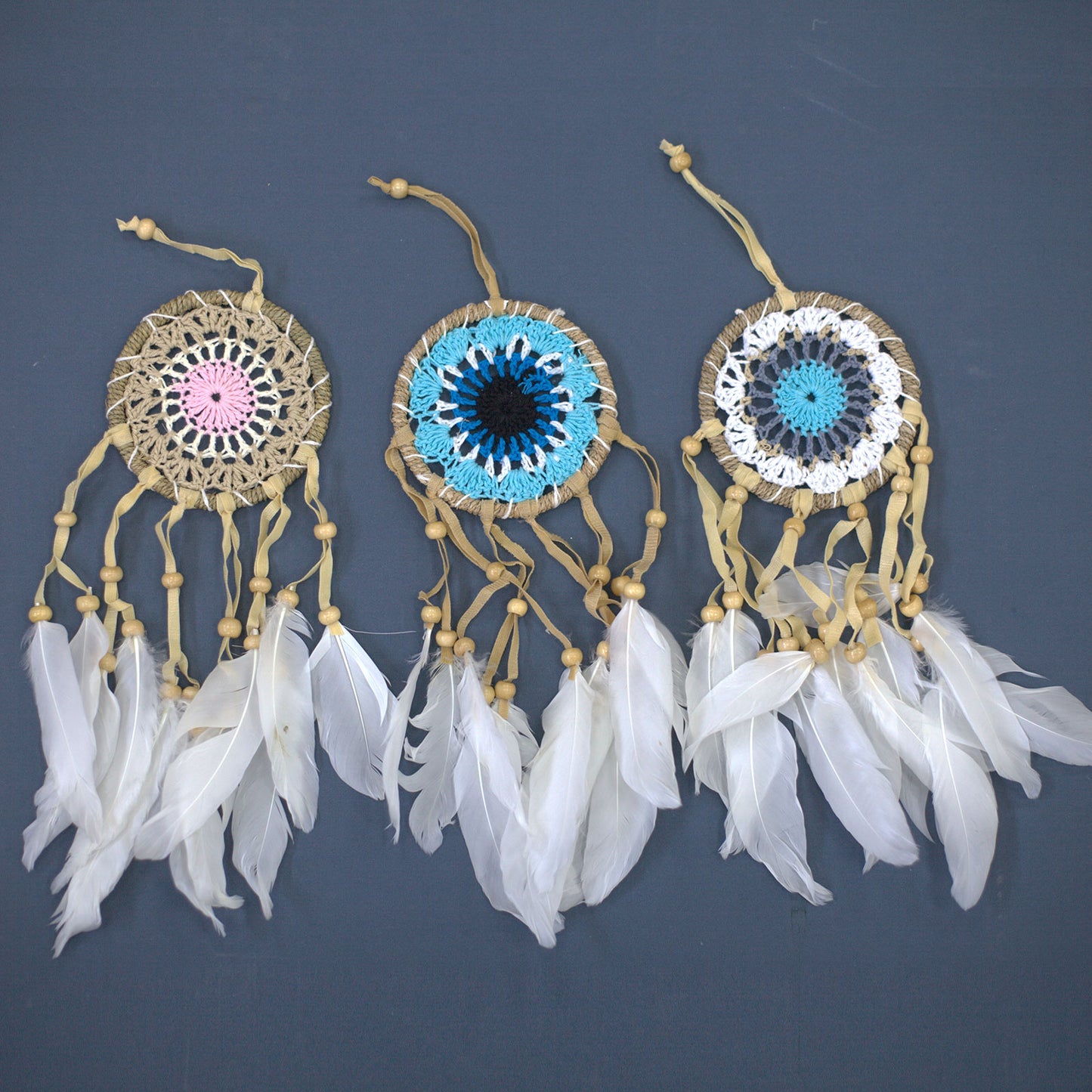 Attrape-rêves macramé bleu 9 cm (couleurs assorties)
