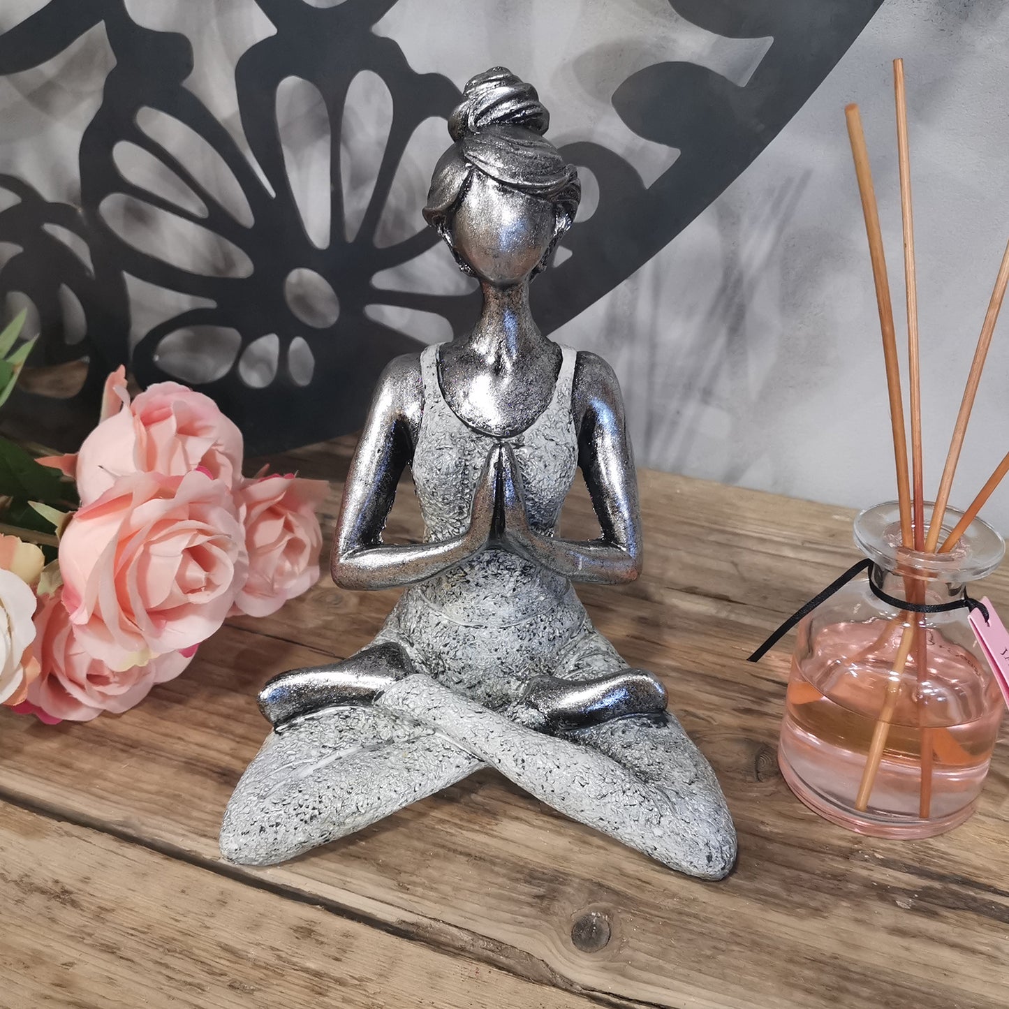 Figurine Yoga Lady - Argent et Blanc 24 cm