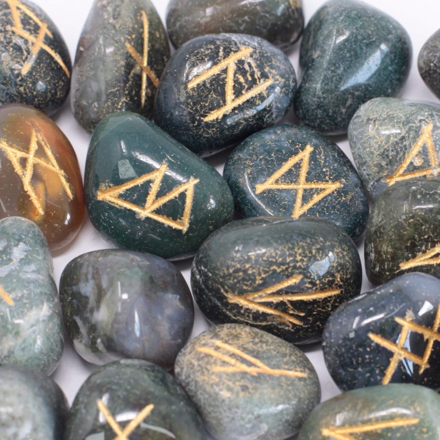 Coffret de runes indiennes en sachets – Agate mousse