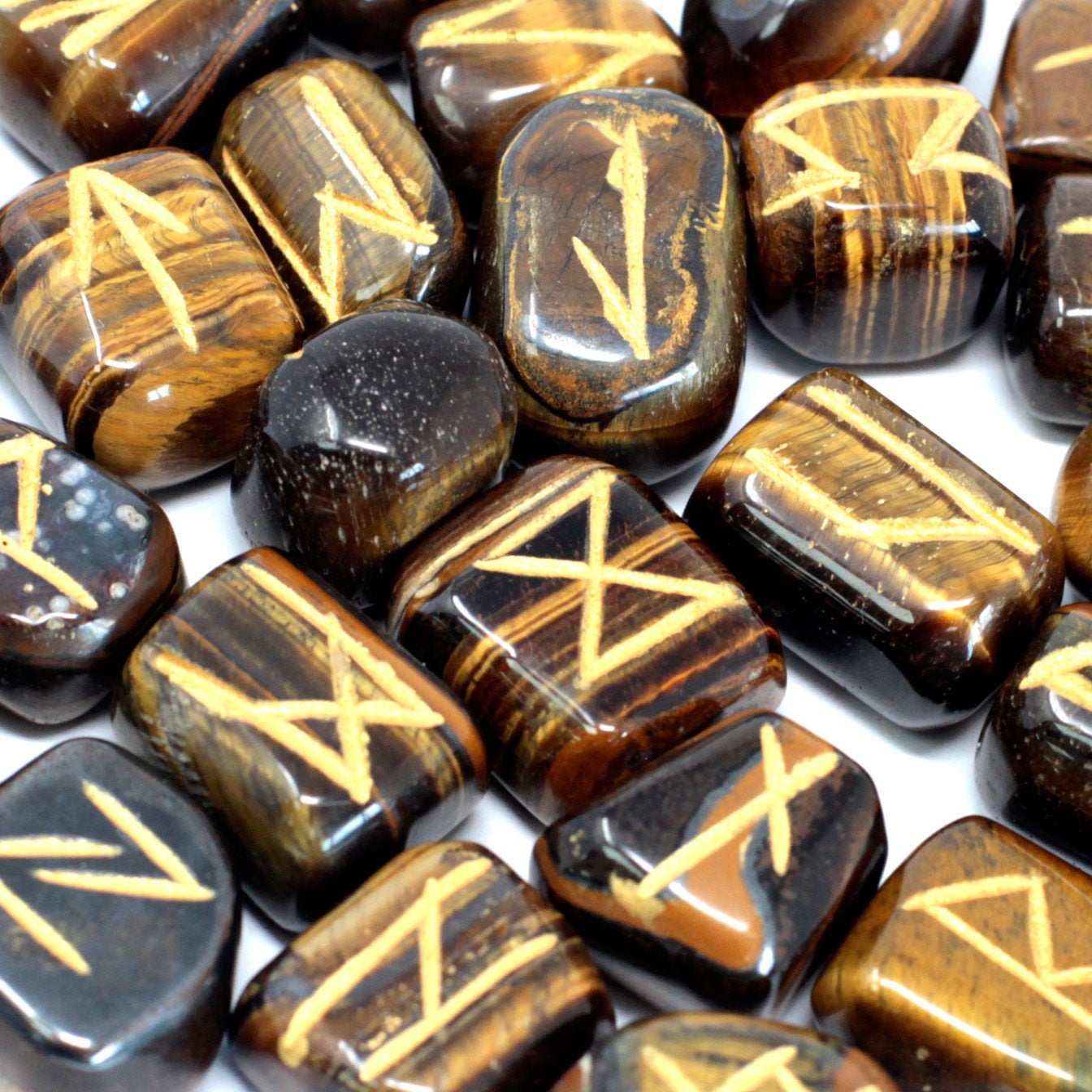 Ensemble de runes indiennes en sachets – Œil de tigre