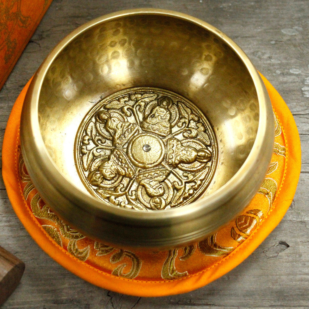 Ensemble de bols chantants tibétains - Cinq Bouddhas 10 cm (min 400 g)