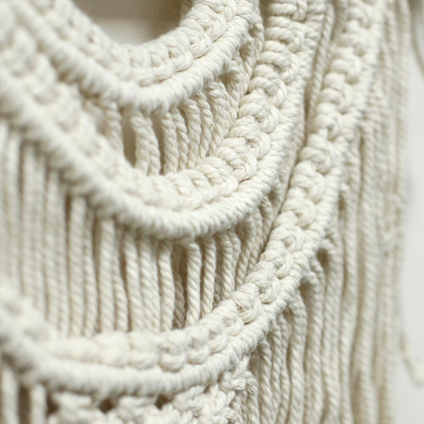 Tapisserie en macramé - Trois vagues
