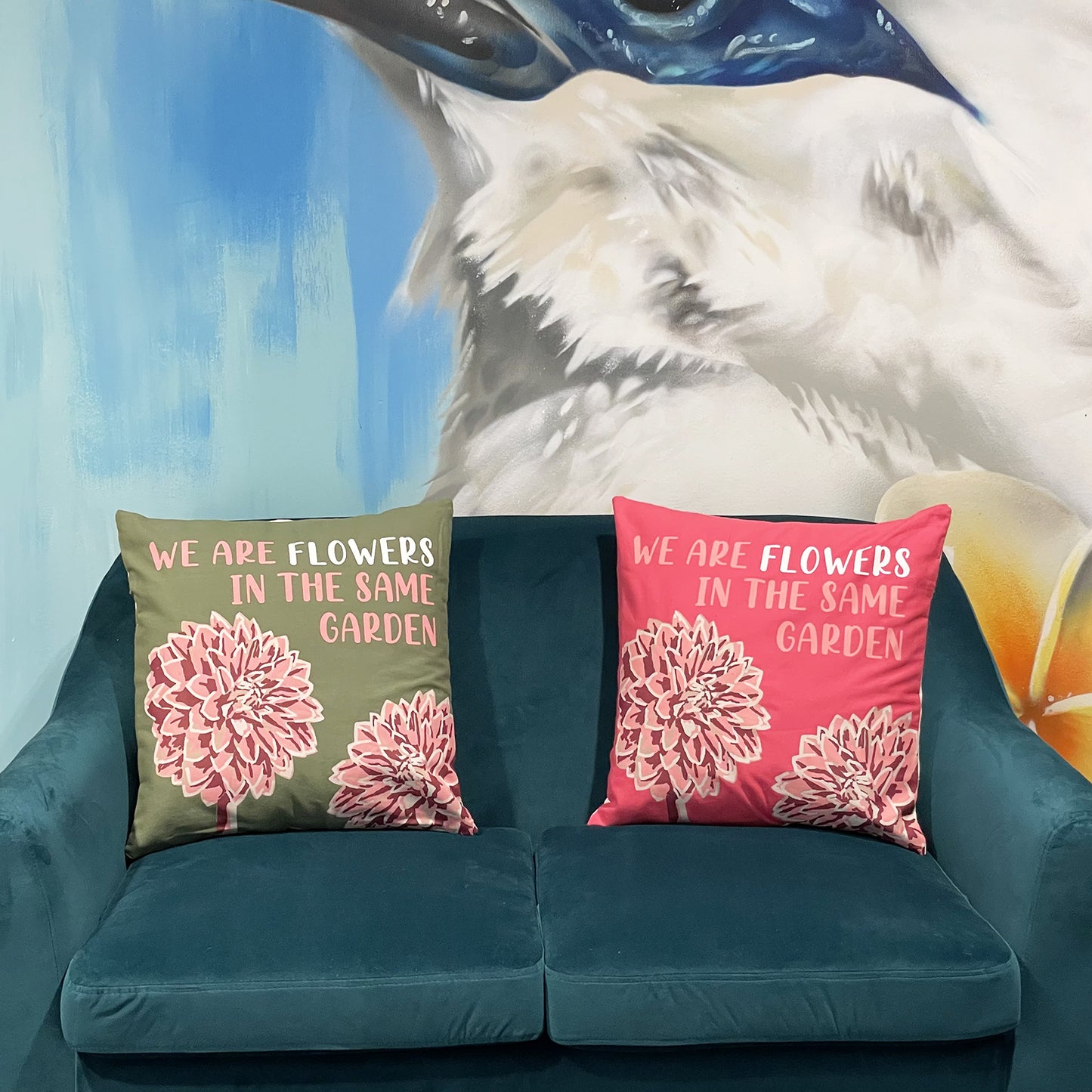 Housse de coussin en coton imprimé - We Are Flowers - Olive, rose et naturel