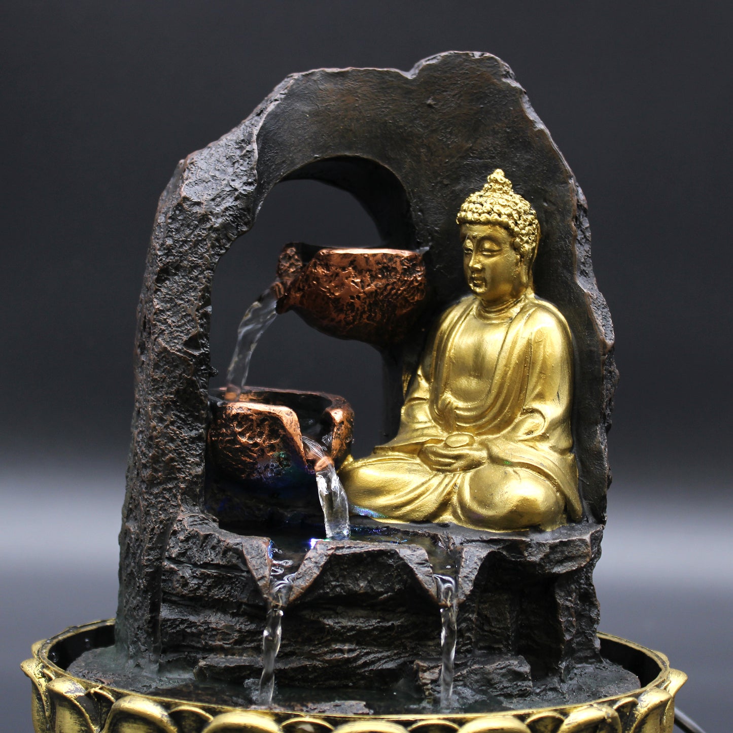 Fontaine à eau de table - 30 cm - Bouddha doré méditant