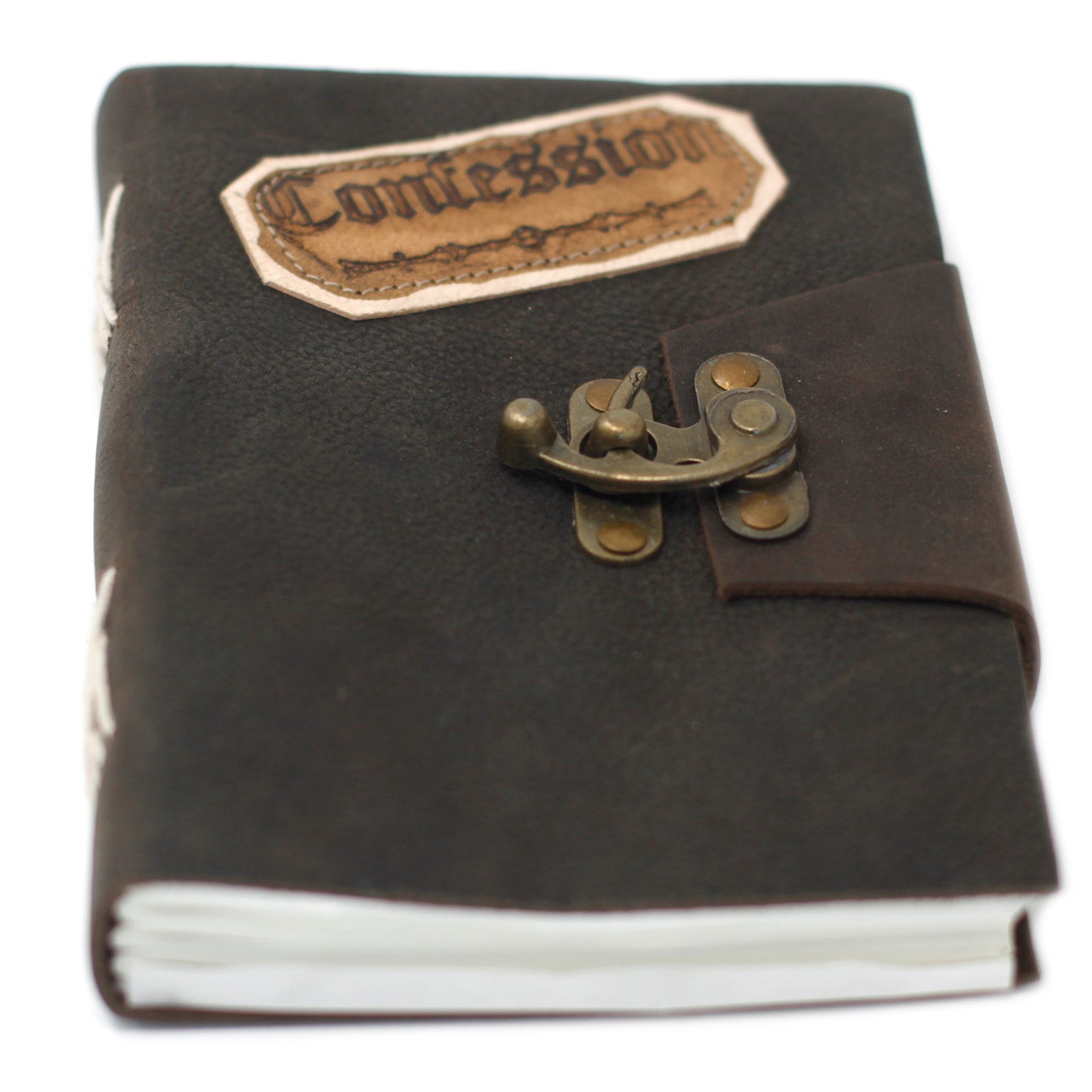 Confessions sur un carnet en cuir