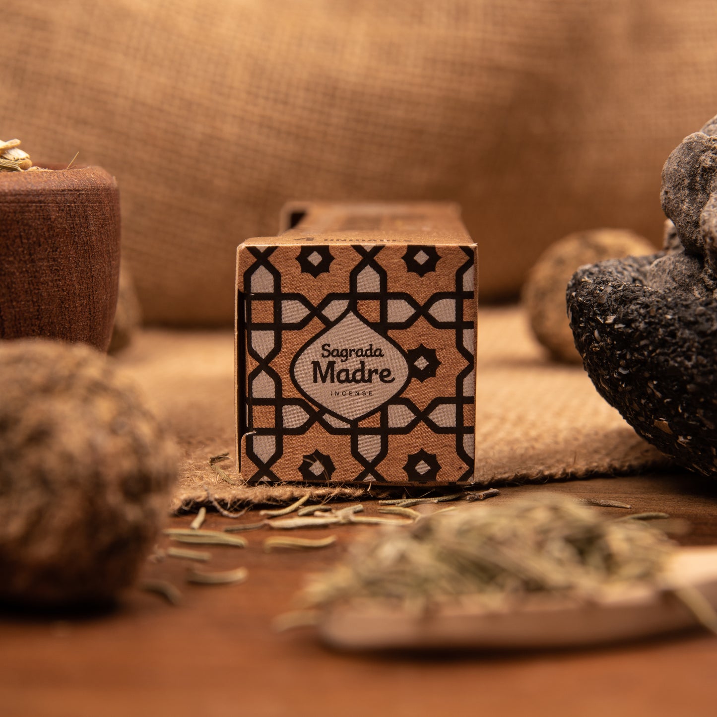 Coffret de 4 bâtons d'encens aux 7 herbes et au copal