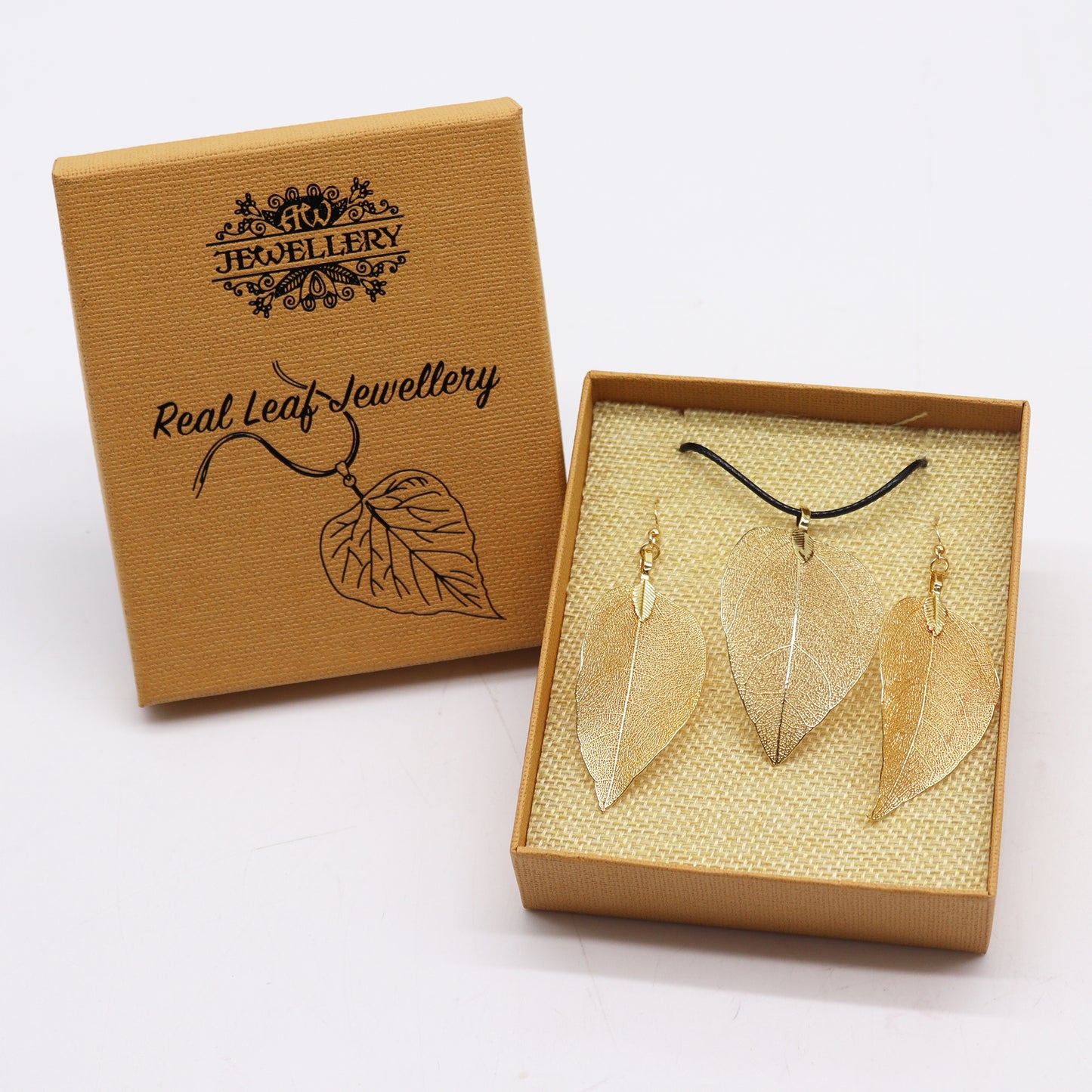 Ensemble collier et boucles d'oreilles - Fiche valeur - Or