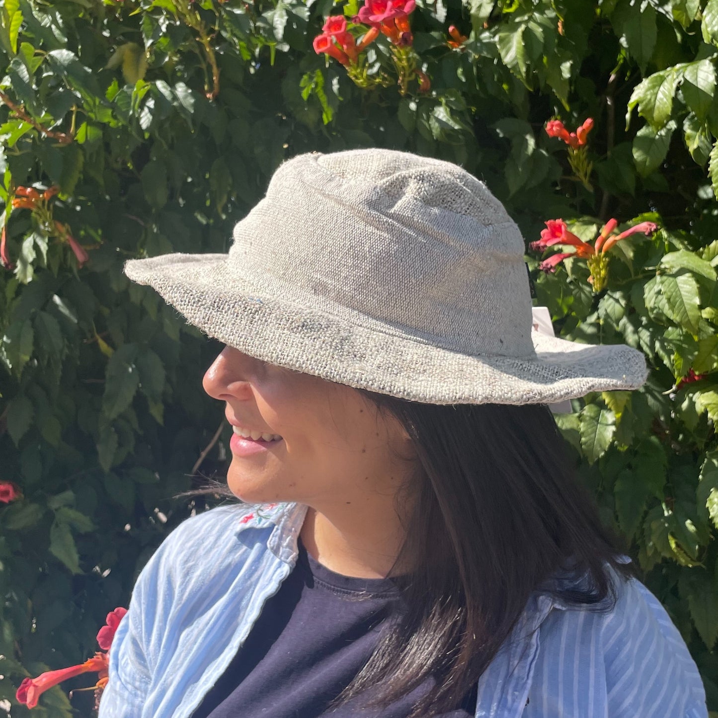 Chapeau de festival bohème en chanvre et coton avec patchs et anneaux - Naturel