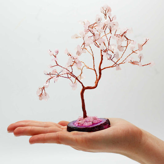 Grand arbre à pierres précieuses : quartz rose sur base d'agate rose (100 pierres)