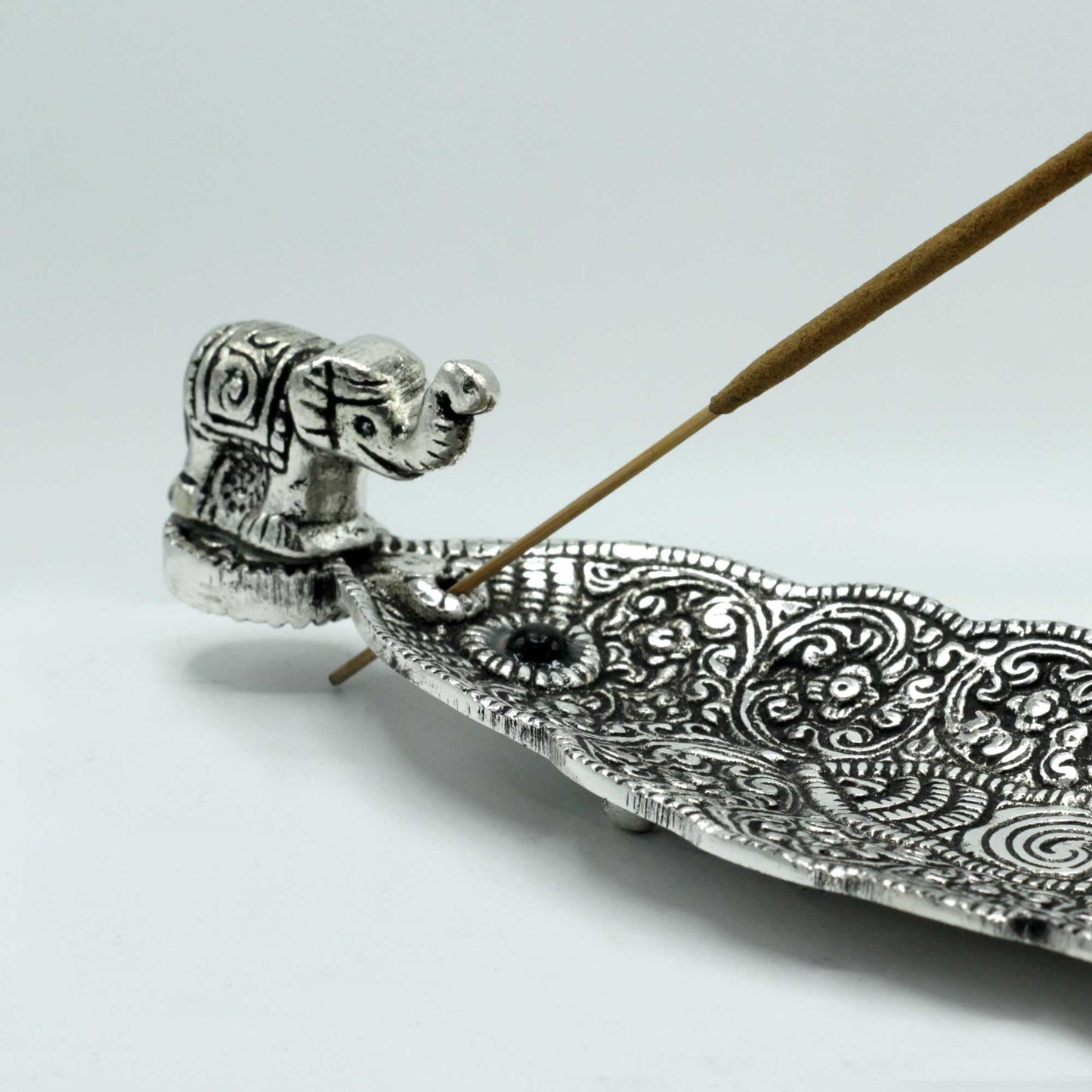 Porte-encens long éléphant en aluminium poli 20 cm