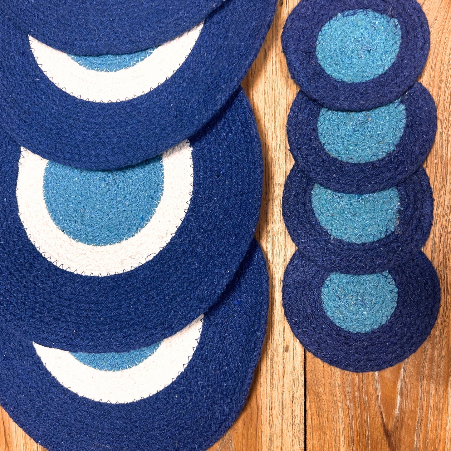 Ensemble de dessous de verre et de sets de table en corde de jute Evil Eye (4 de chaque)