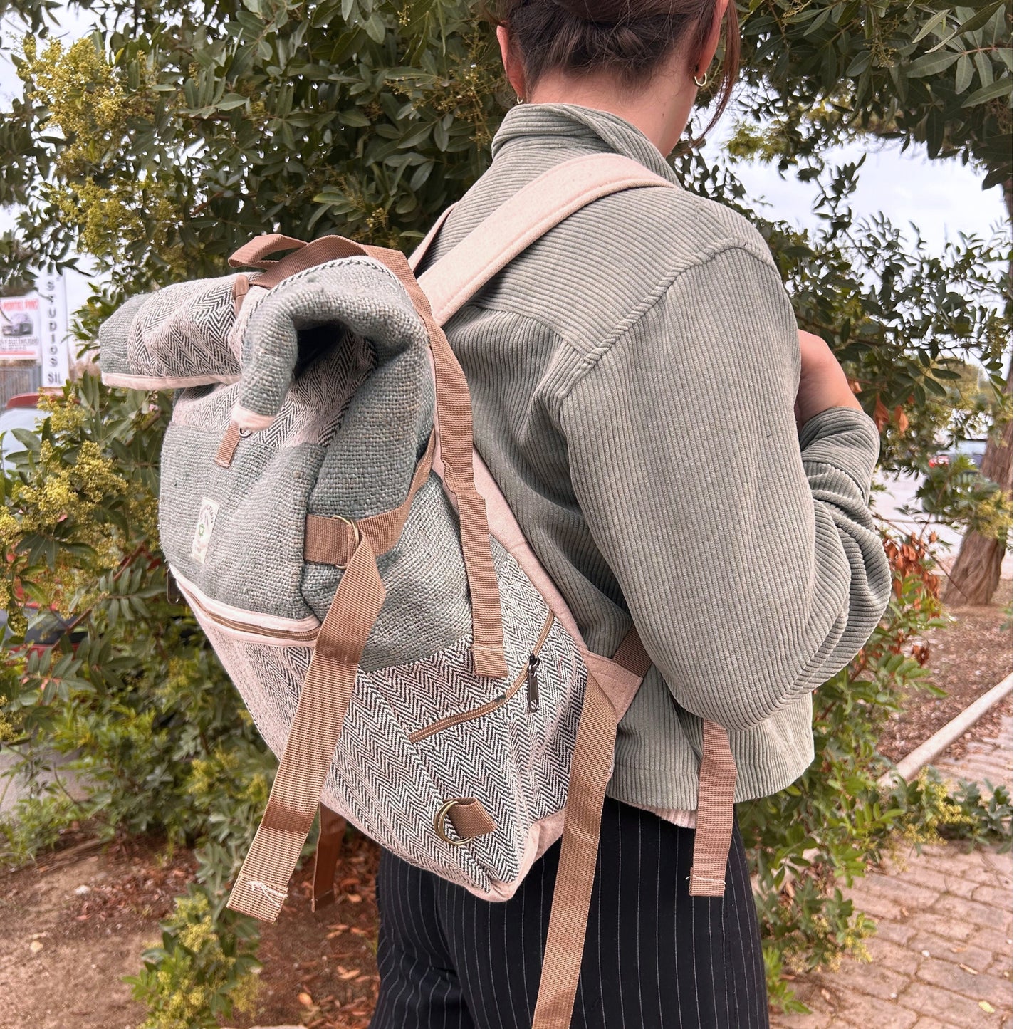 Sac à dos de randonnée en chanvre à enroulement - Sauge