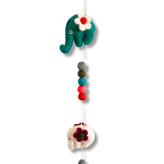 Tenture murale en feutre - Éléphants (couleurs assorties)