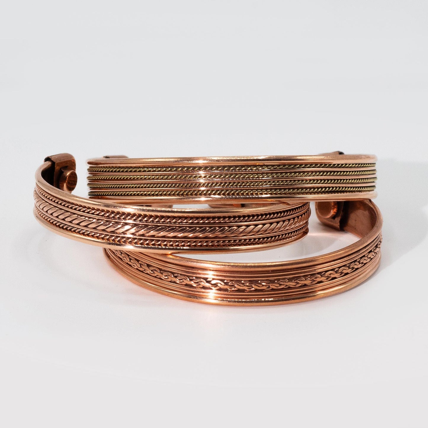 Bracelets à bande de cuivre et à motif magnétique (assortis)