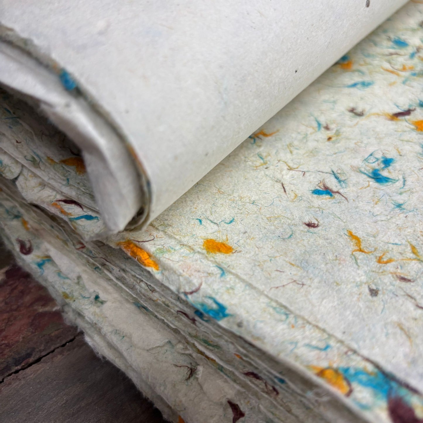 Papier cadeau fait main Lokta - Coton vert