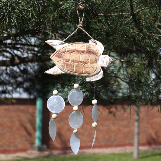 Sculpture de tortue en lavis blanc et goutte naturelle