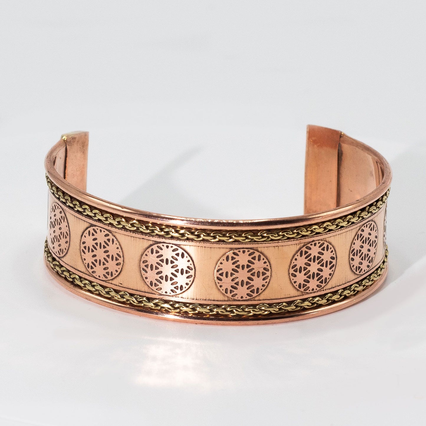 Bracelets en cuivre à large bande et décoration en laiton (assortis)